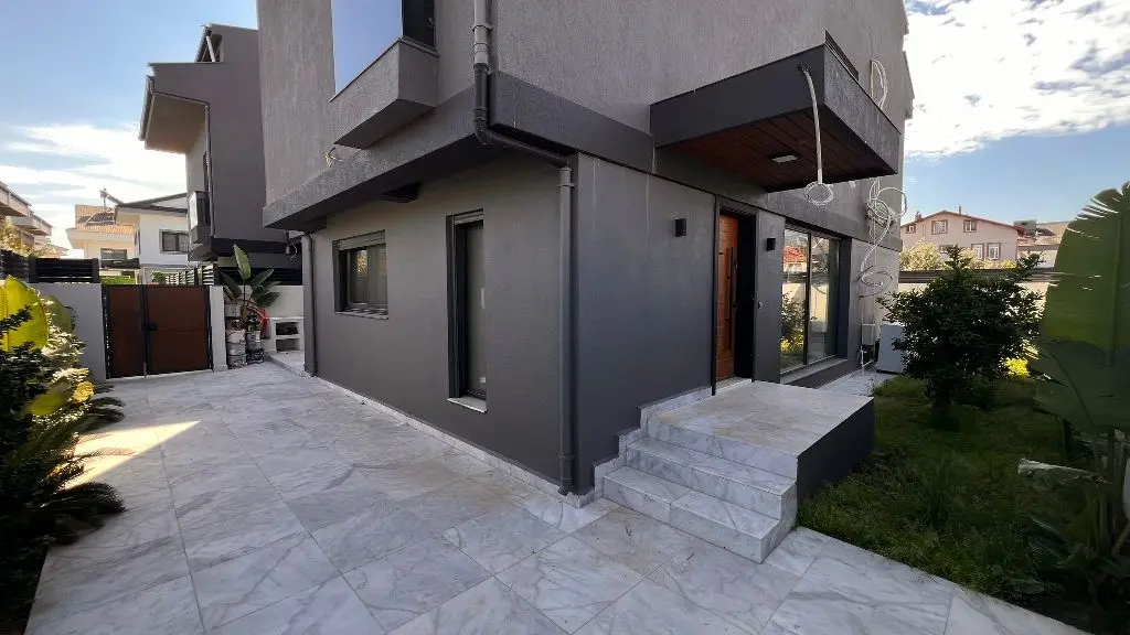 Property in Babatasi